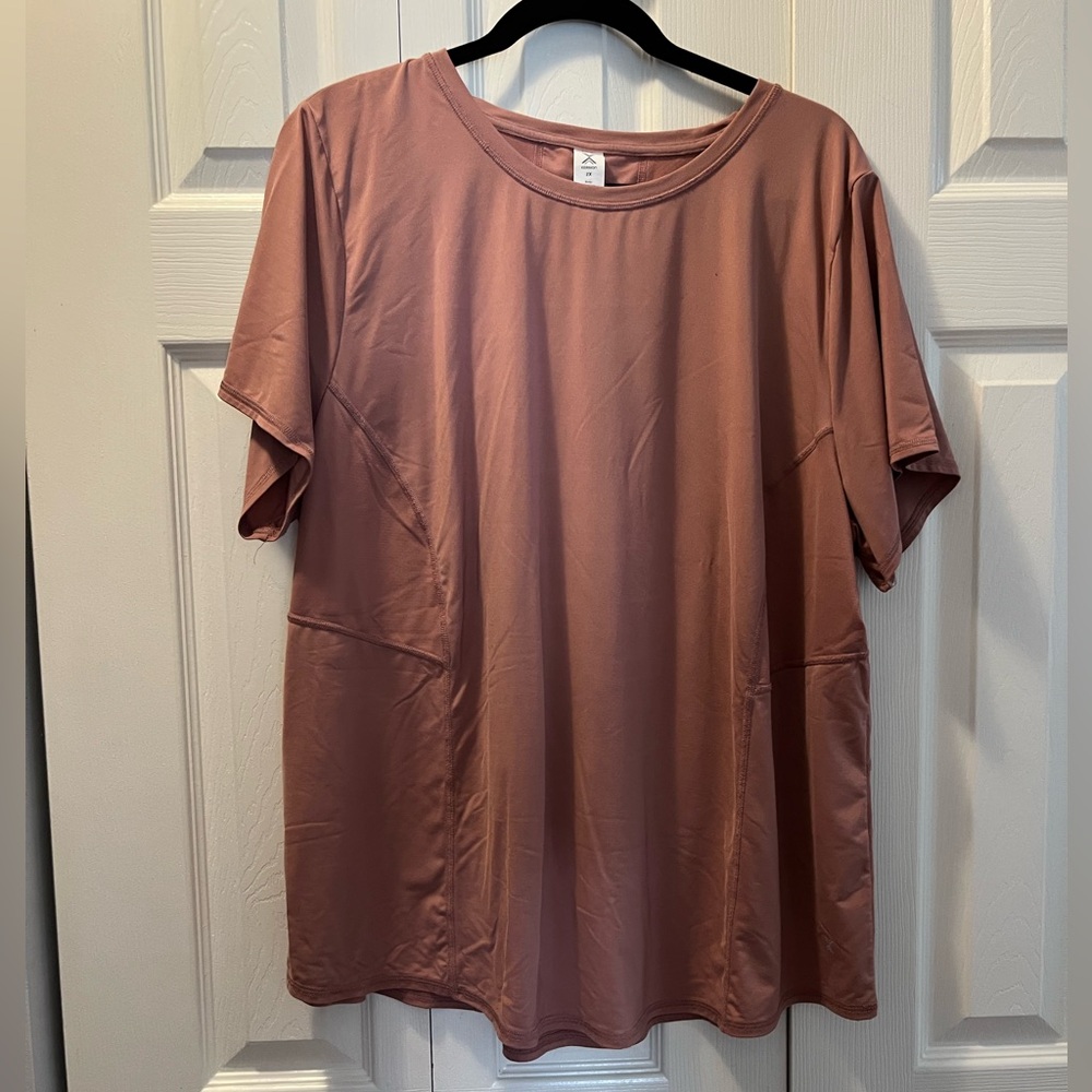 Xersion pink work out top